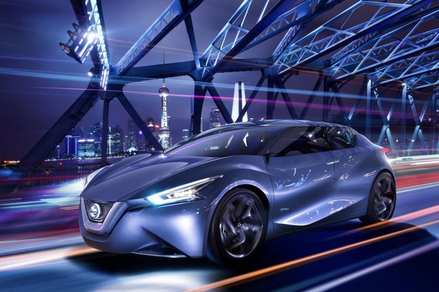  Nissan Friend-Me 2013 года  (фото 9 из 38)